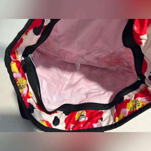 Lesportsac Poppy Garden Tote Bag Travel Luggage Spacious Packable Floral - Picture 6 of 7